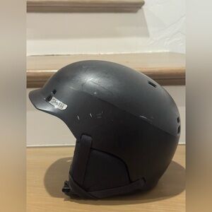 Smith kids ski helmet size medium color black. Good conditions.
